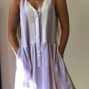 Striped linen dress with pockets.